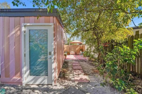 Castaways Casita I Saltwater Pool I Dog Friendly